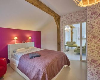 Rural holiday home with a hot tub - Haaksbergen - Bedroom