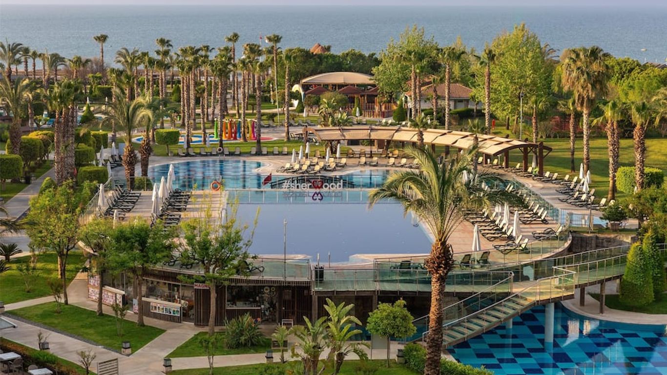 Sherwood Exclusive Lara