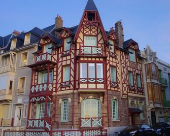 4 pers. 60m2 . apartment with side sea view. 50m from the beach. - Mers-les-Bains - Edificio