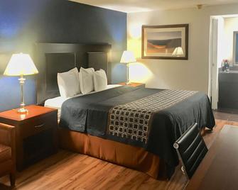 Rodeway Inn - Circleville - Bedroom