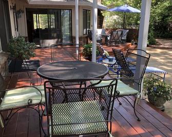 Beautiful European-Style Home Across from Golf Course W/Pool - Grass Valley - Patio