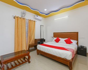 Capital O 26686 Coorg Maharaja Resort - Kushālnagar - Bedroom