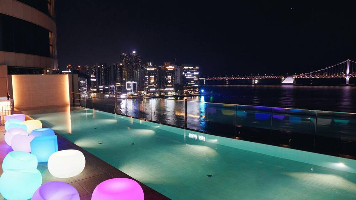 Hotel Aqua Palace