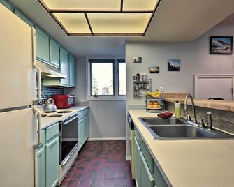 Sunny Pagosa Springs Escape with Deck and Views! - Pagosa Springs - Cocina