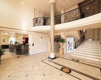Phi Hotel Astoria - Susegana - Front desk