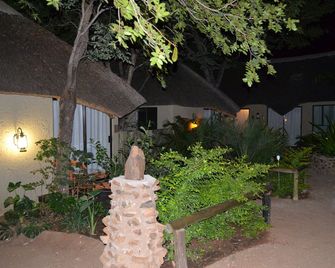Chobe Sunset Chalets - Kasane - Extérieur