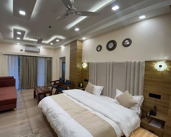 Peepal Hotel And Restaurant - Rudraprayāg - Bedroom