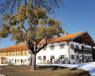 Gut Sonnenhausen - Glonn - Building