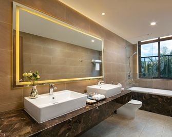 Nesta Hotel Da Nang - Da Nang - Banyo