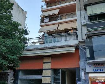 Studio by the train station 2 - Larissa - Building