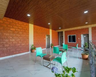 Treebo Iceberg - Mahabaleshwar - Binnenhof