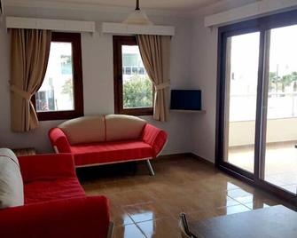 Ozukara Apart 1 - Bodrum - Living room
