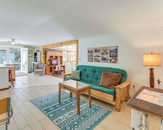 13 Mi to Acadia: Artistic Retreat in Nature - Trenton - Obývací pokoj