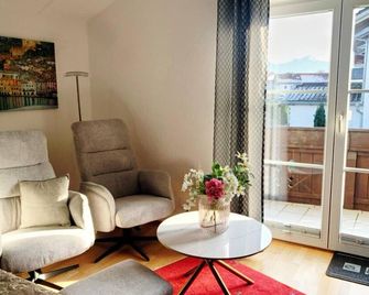 Prestige-Apartment-Chiemsee - Prien am Chiemsee - Wohnzimmer