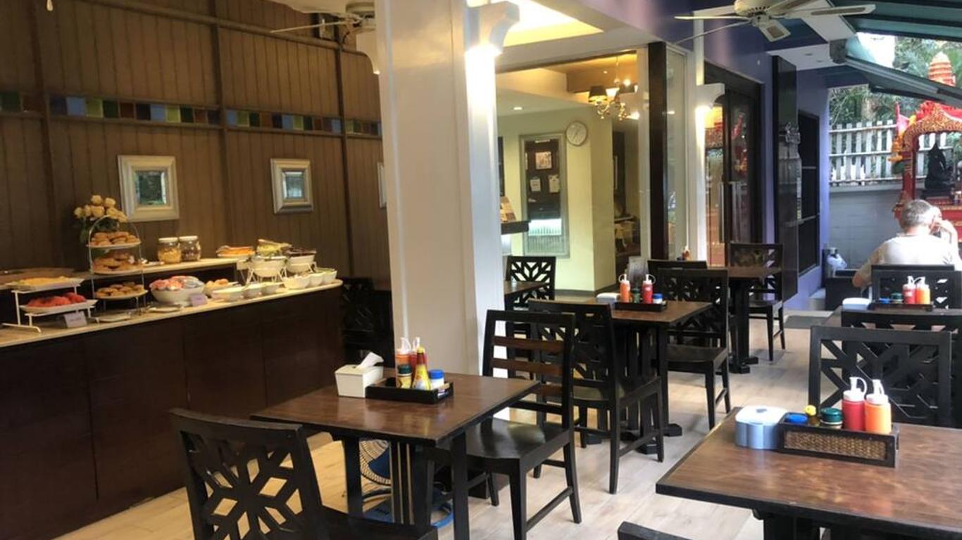 Sawasdee Hotel @ Sukhumvit Soi 8