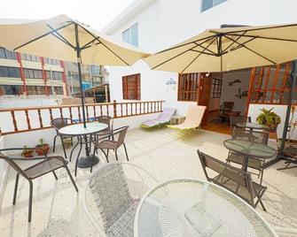 Punta Huanchaco Hostel - Huanchaco - Patio