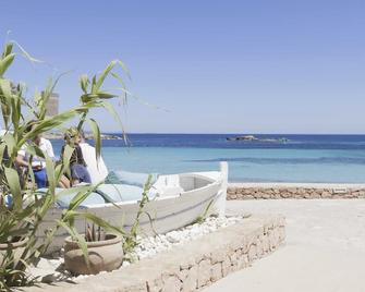 Roquetes Rooms - Formentera Break - Es Pujols - Beach