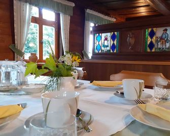 Dz Hofblick - Lavendelhof - Die Idyllische Landpension - Crimmitschau - Restaurant