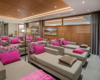 Elisabeth - Fügen - Lounge