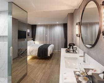Hotel28 Myeongdong - Seoul - Bedroom