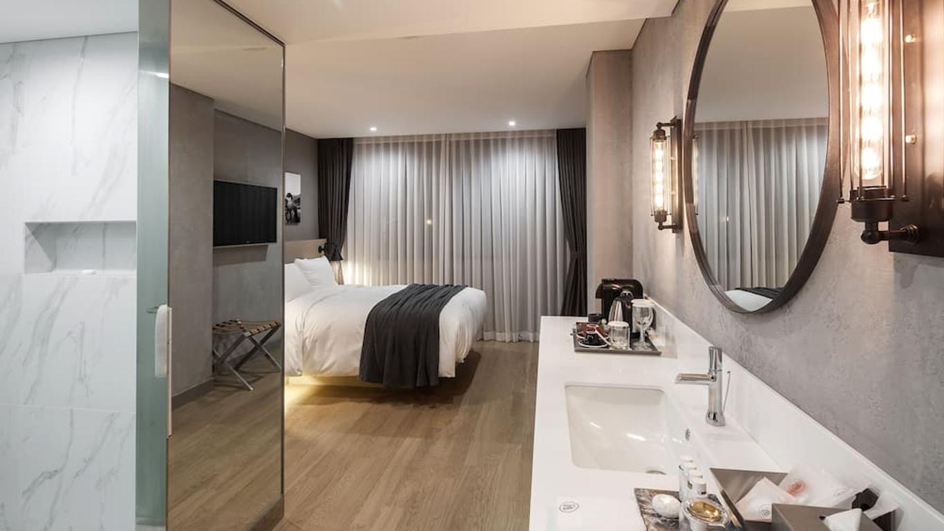 Hotel28 Myeongdong