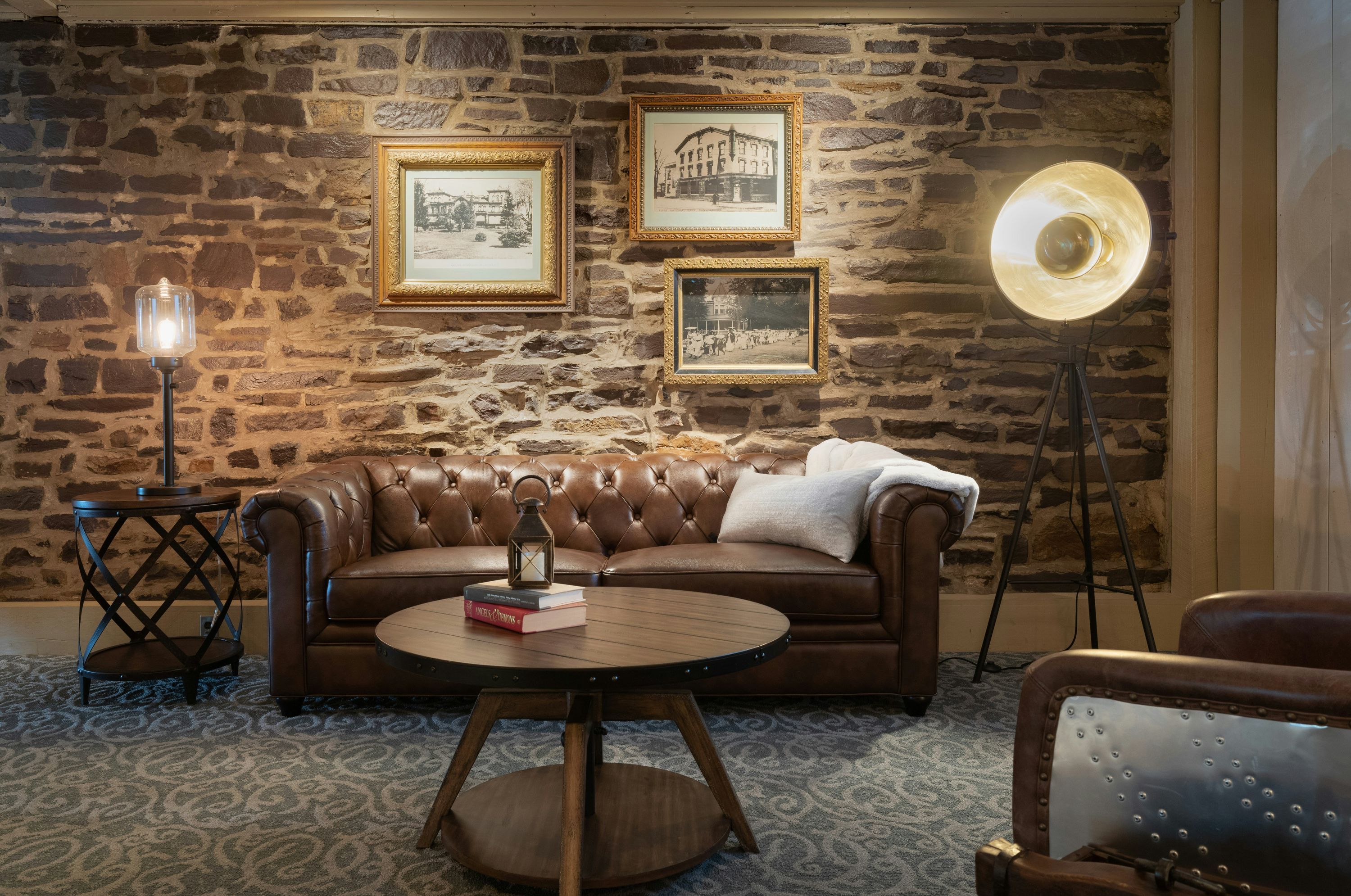Pine Barn Inn - Danville - Lounge