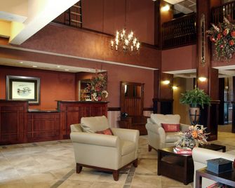 Homewood Suites by Hilton Bloomington - Bloomington - Lounge