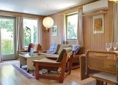 Amazing Home In Jgerspris With 2 Bedrooms - Jægerspris - Living room