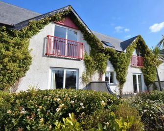 Causeway Coast Apartment - Ballycastle - Building