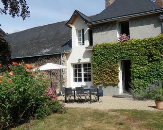 Gîte du Val d'Erdre in a charming property on the banks of the Erdre - Nort-sur-Erdre - Patio