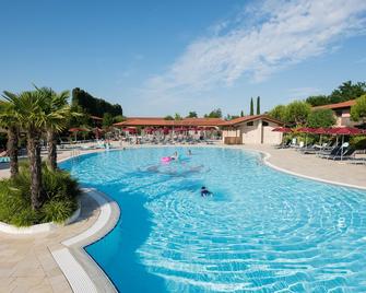 Green Village Resort - Lignano Sabbiadoro - Zwembad