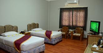 Myat Nan Yone Hotel - Naypyitaw - Habitación