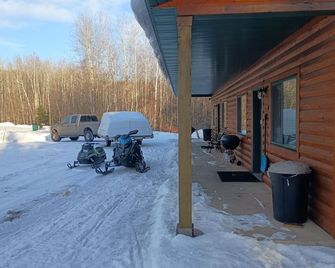 Valhalla Trailblazer Heaven Both Sides Trail Side North of Washburn with WiFi AC - Washburn - Patio