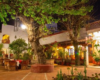 Hotel y Restaurant Embajadoras - Guanajuato