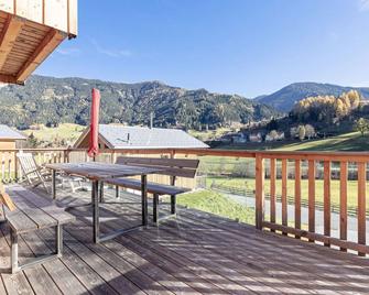 Chalet in Steinach am Brenner near Ski area - Steinach am Brenner - Innenhof