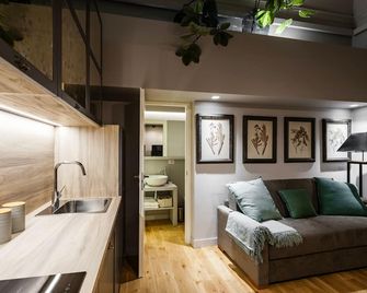 Ferrini Home - Rindone 6 - Catania - Sala de estar