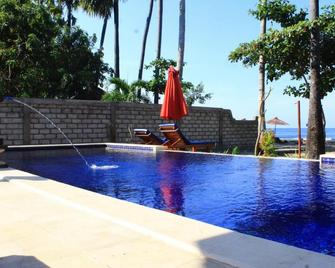 Bintang Beach Villa - Abang - Pool