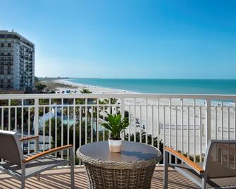 Beach House Suites By The Don Cesar - סנט פיט ביץ' - מרפסת