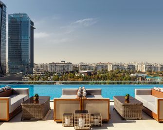 JW Marriott Hotel Tashkent - Taskent - Piscina