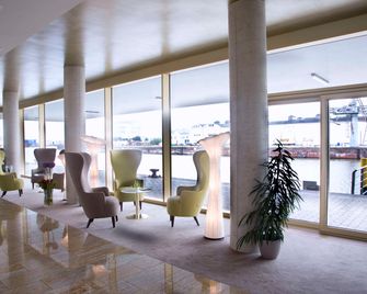 Best Western Plus Hotel Bremerhaven - ברמרהאבן - לובי