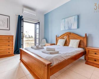 Cosy 1BR Apt with Balcony & Sofabed in Sliema by 360 Estates - Sliema - Bedroom