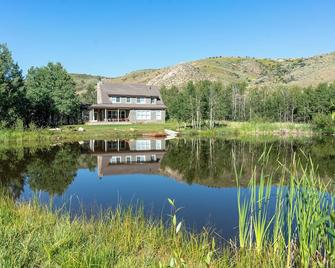 Tranquil Wyoming Cabin Near Uintas - 105 Acres! - Evanston - Budova