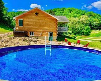 Wexford Hollow 6br Cabin W/ Pool & Hot Tub Jacuzzi - Harpers Ferry - Pool