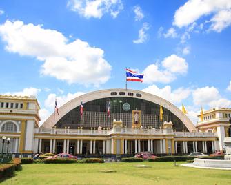 Prince Theatre Heritage Stay - Bangkok - Building