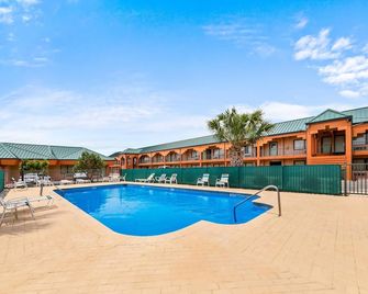 Econo Lodge Del Rio - Del Río - Piscina