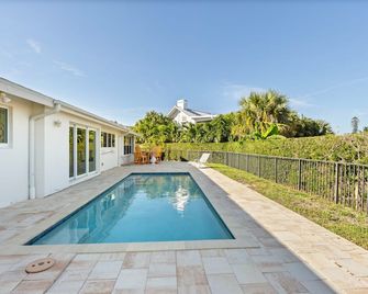 Peace & Sunshine - Marco Island - Basen