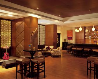Novotel Hyderabad Convention Centre - Hyderabad - Lounge