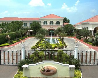 The Palms Town & Country Club - Resort - גורגאון - בניין