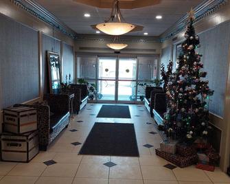 Savai Hotel - Overland Park - Lobby