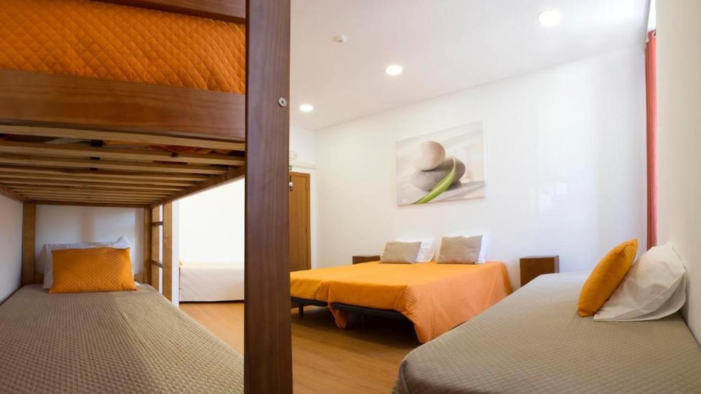 Russo'S Hostel